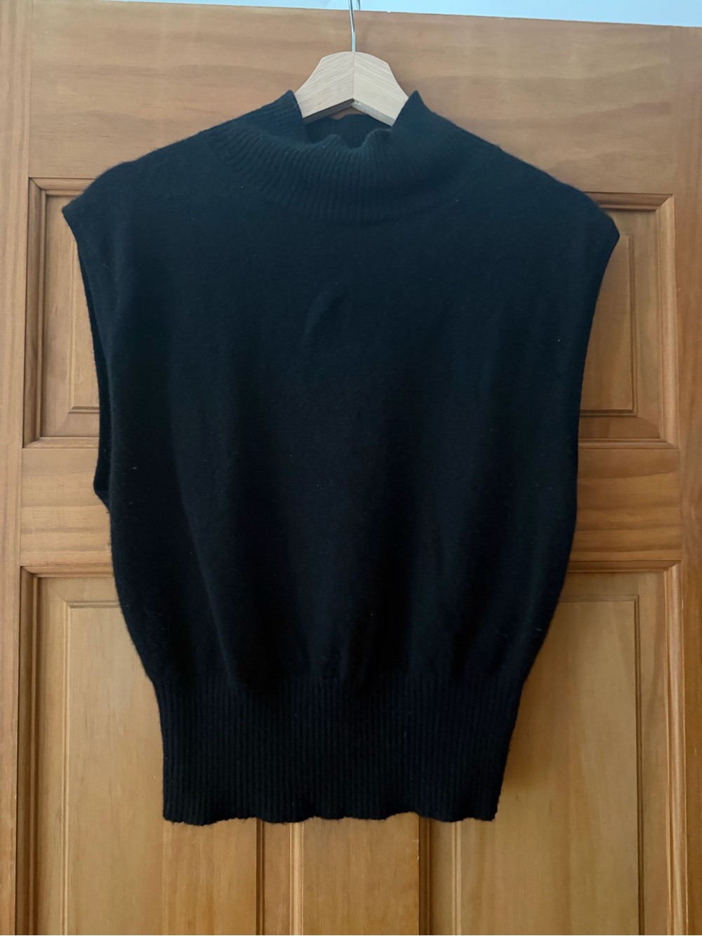 Reformation Black Ribbed Mock Neck Vest 100% Cashmere